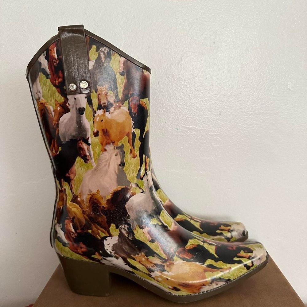 HENRY FERRERA horse print western cowboy boots
